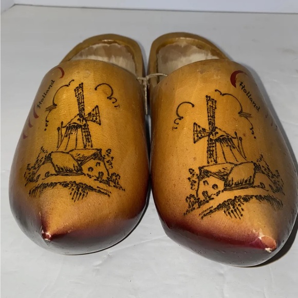 VTG Holland Dutch Hand Carved Wooden Wood Clogs Shoes Country Windmill Pictures - Picture 2 of 7